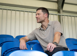 Osobna grupa treningowa w Cobham. Xabi Alonso dzieli kadrę?